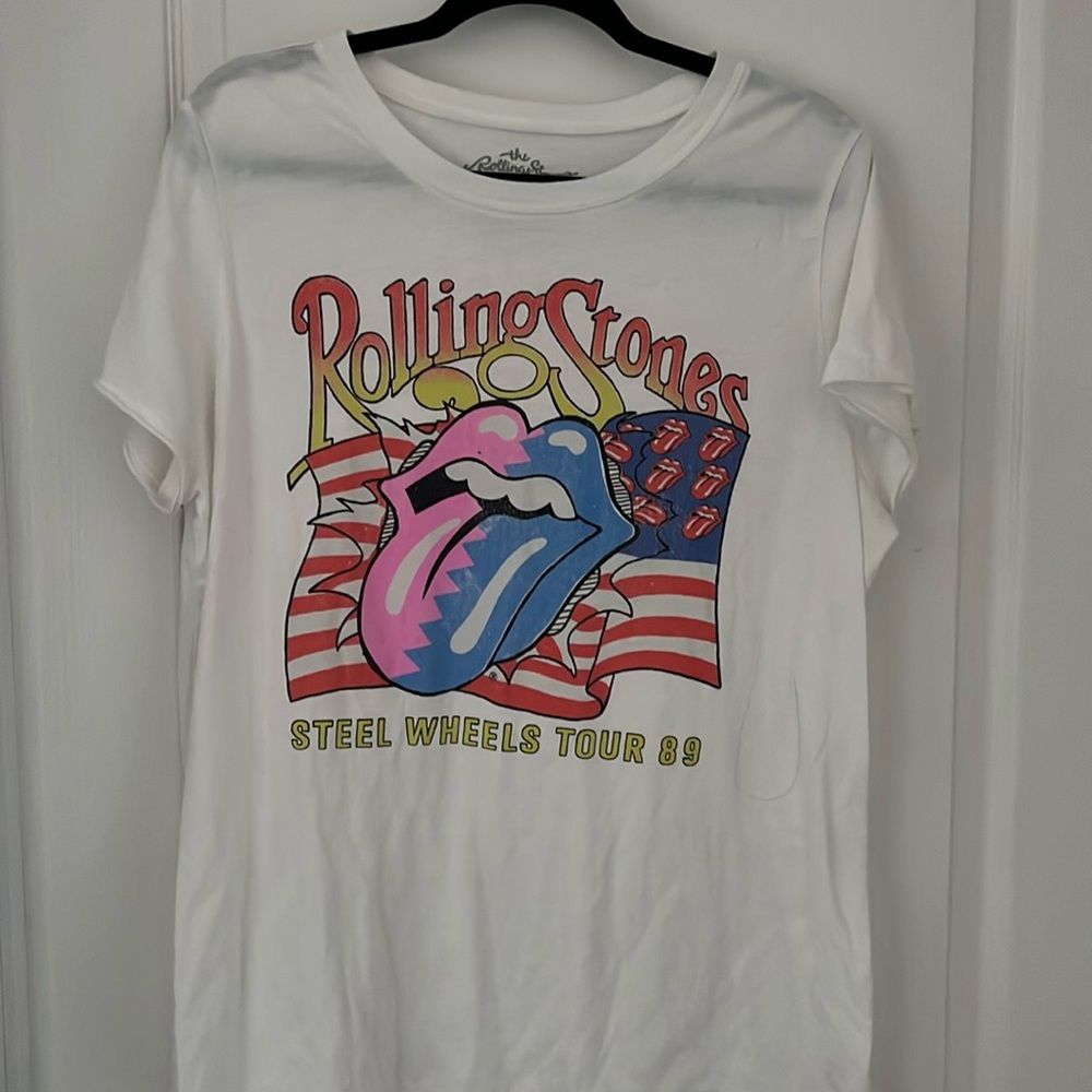 Size 2 torrid Rolling Stones graphic tee.